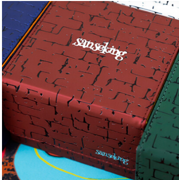 SANSEKING - PYRAMID DECK BOX (130+ CARDS) - NILE RED - Immagine 3