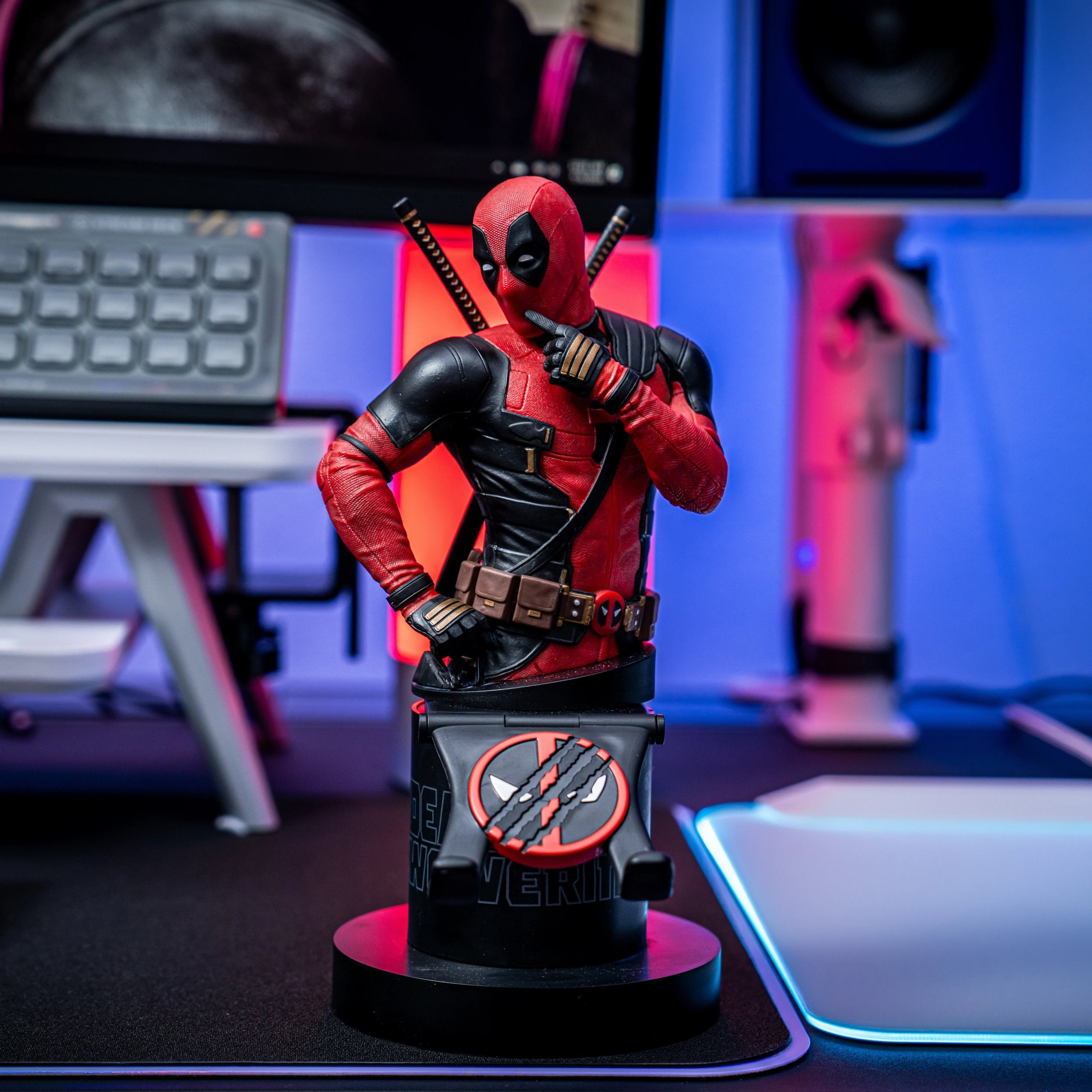 MARVEL: DEADPOOL 3 - HOLDEM - CHARGING HOLDER - R.E.S.T. - Immagine 2