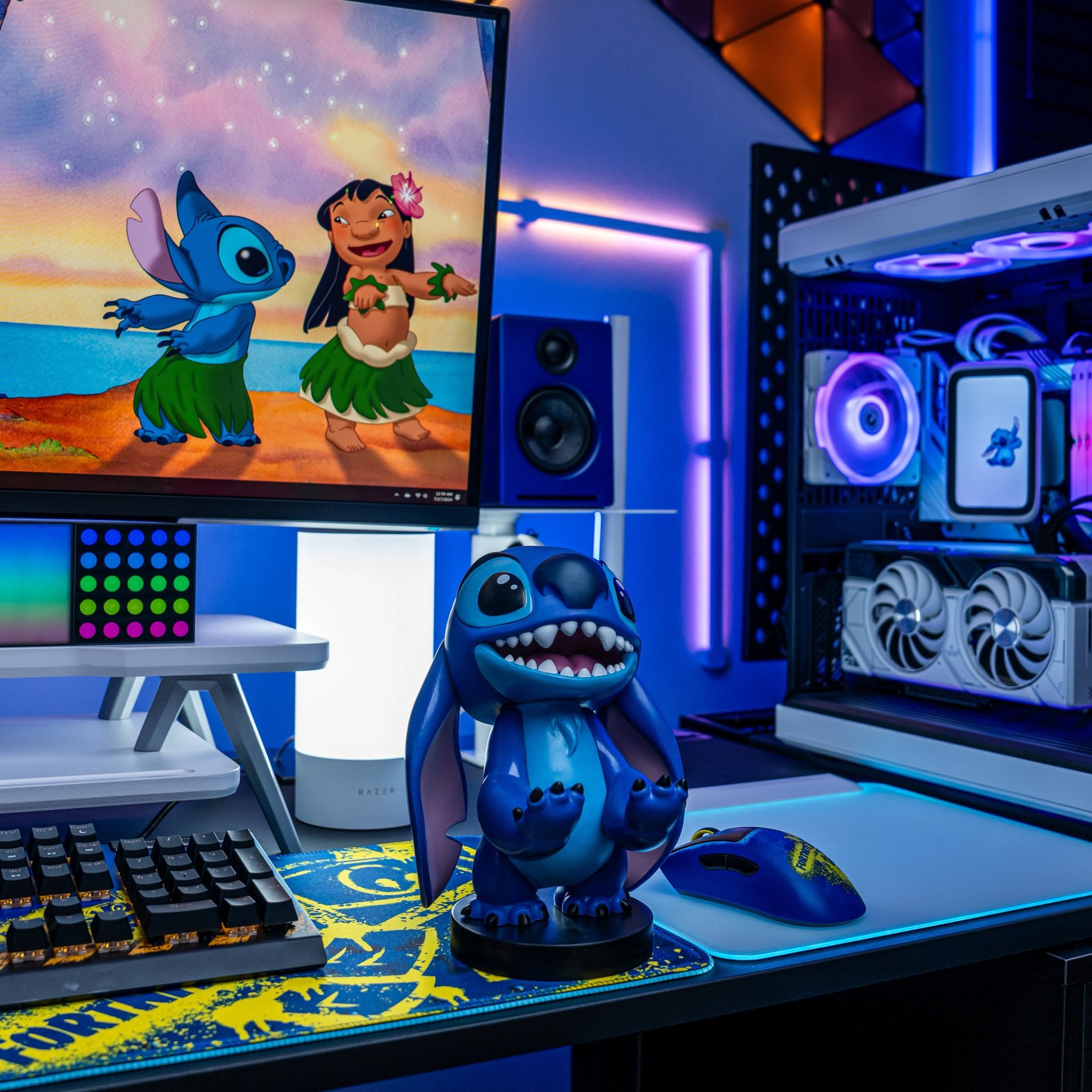 DISNEY: LILO & STITCH - CABLE GUYS FIGURE - HOLDEM - CHARGING HOLDER - SMILEY STITCH 21CM - Immagine 3