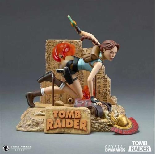 100360 - TOMB RAIDER - LARA CROFT CLASSIC ERA - STATUA 18CM