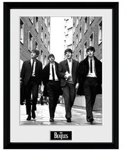 PFC145 - THE BEATLES - FRAMED POSTER (30.5X40.6) - IN LONDON PORTRAIT