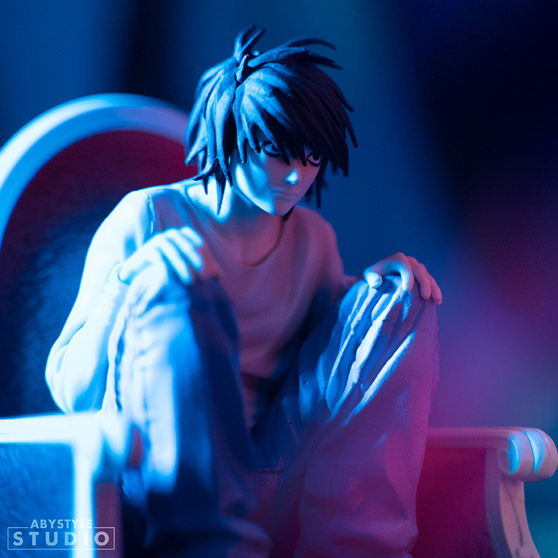 ABYFIG010 - DEATH NOTE - SUPER FIGURE COLLECTION - L FIGURE 15CM - Immagine 2