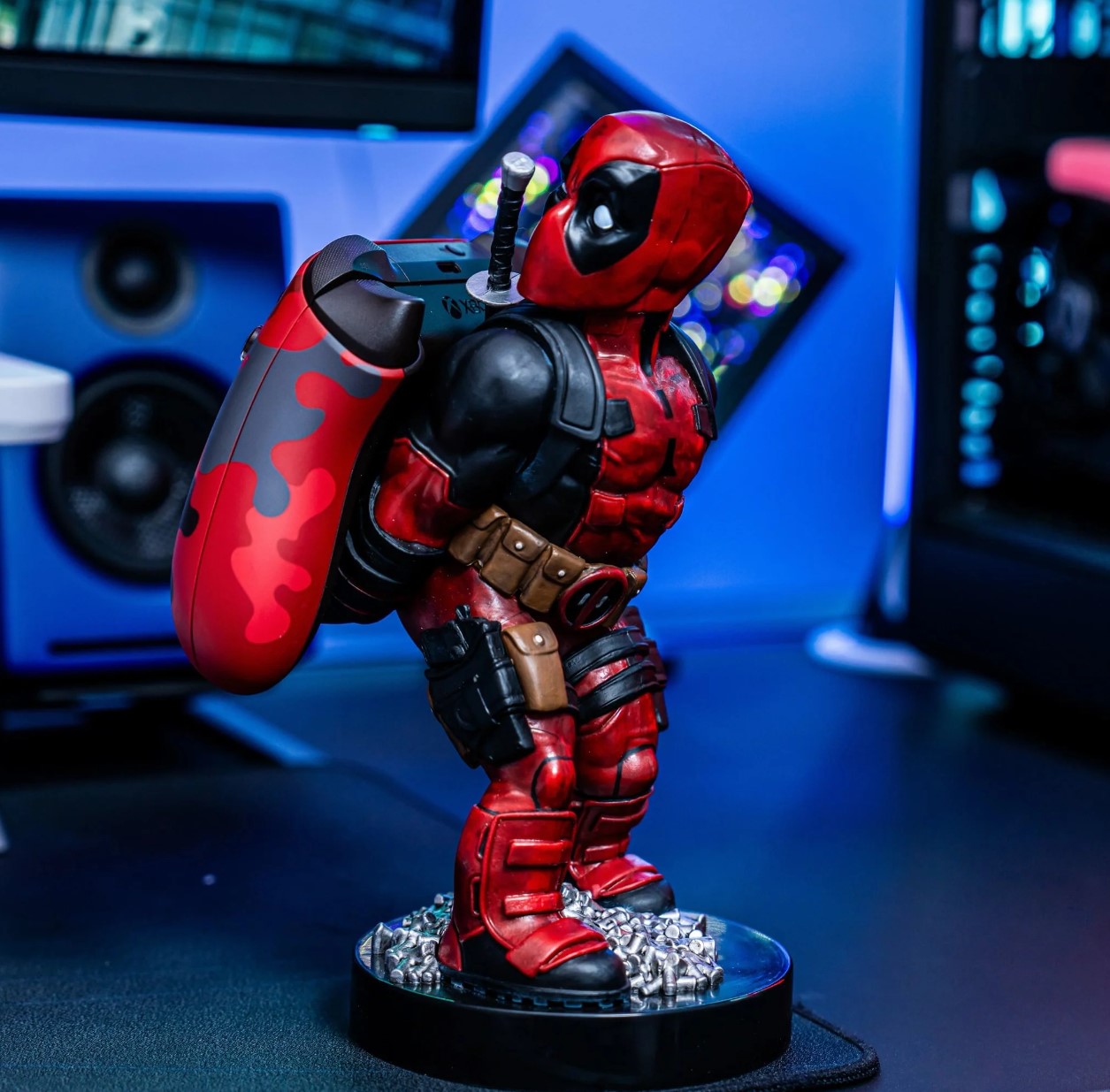 MARVEL: DEADPOOL 3 - HOLDEM - CHARGING HOLDER - BRINGING UP THE REAR' - Immagine 2